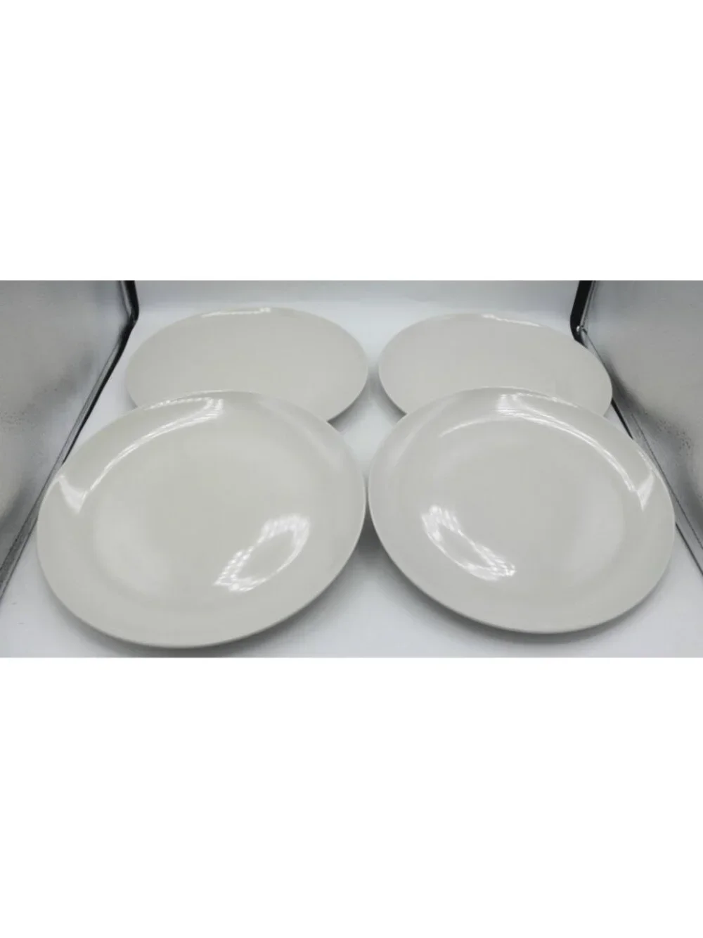 IKEA of Sweden 21986 Beige Dinner Plates Set of 4 Thailand 10.25 Inch Diameter